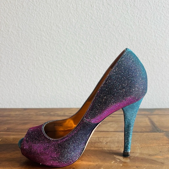 Badgley Mischka Humbie IV Iridescent Sparkle Peep-Toe 4.5” High Heels. Size 7. - Picture 5 of 11